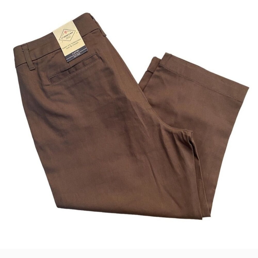 St John's Bay Brown Capri Pants - Picture 5 of 10